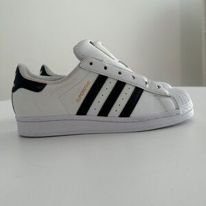 Adidas Superstar Sneakers